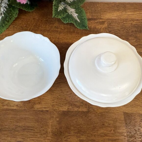 Arcopal France Romantique Scalloped White Glass Bowls With Blue Floral Design - Picture 5 of 10